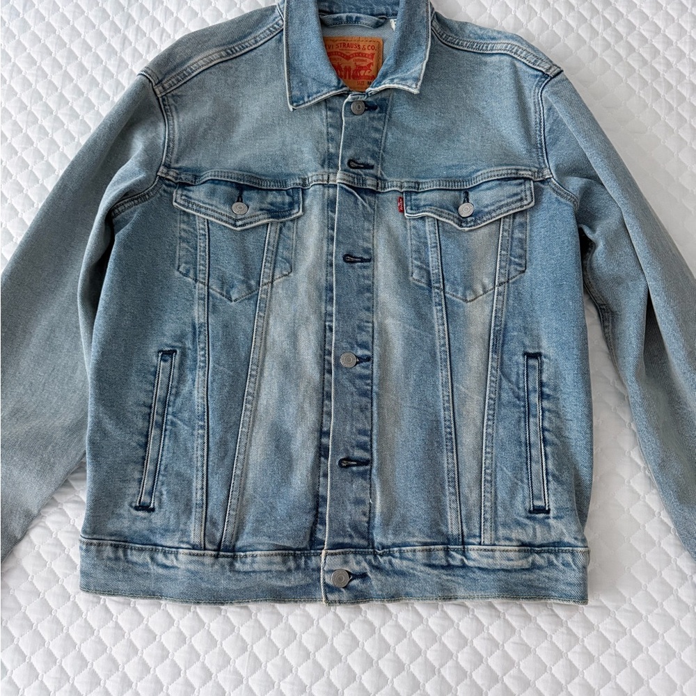 Levi's Light Blue Washed Denim Jacket - Men's Trucker Style